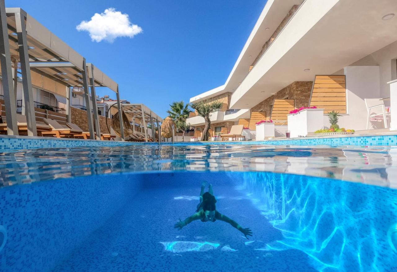 Imagine Luxury Suites Nikiti  Exterior photo